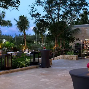 Resort Kimpton Seafire + By Ihg, West Bay